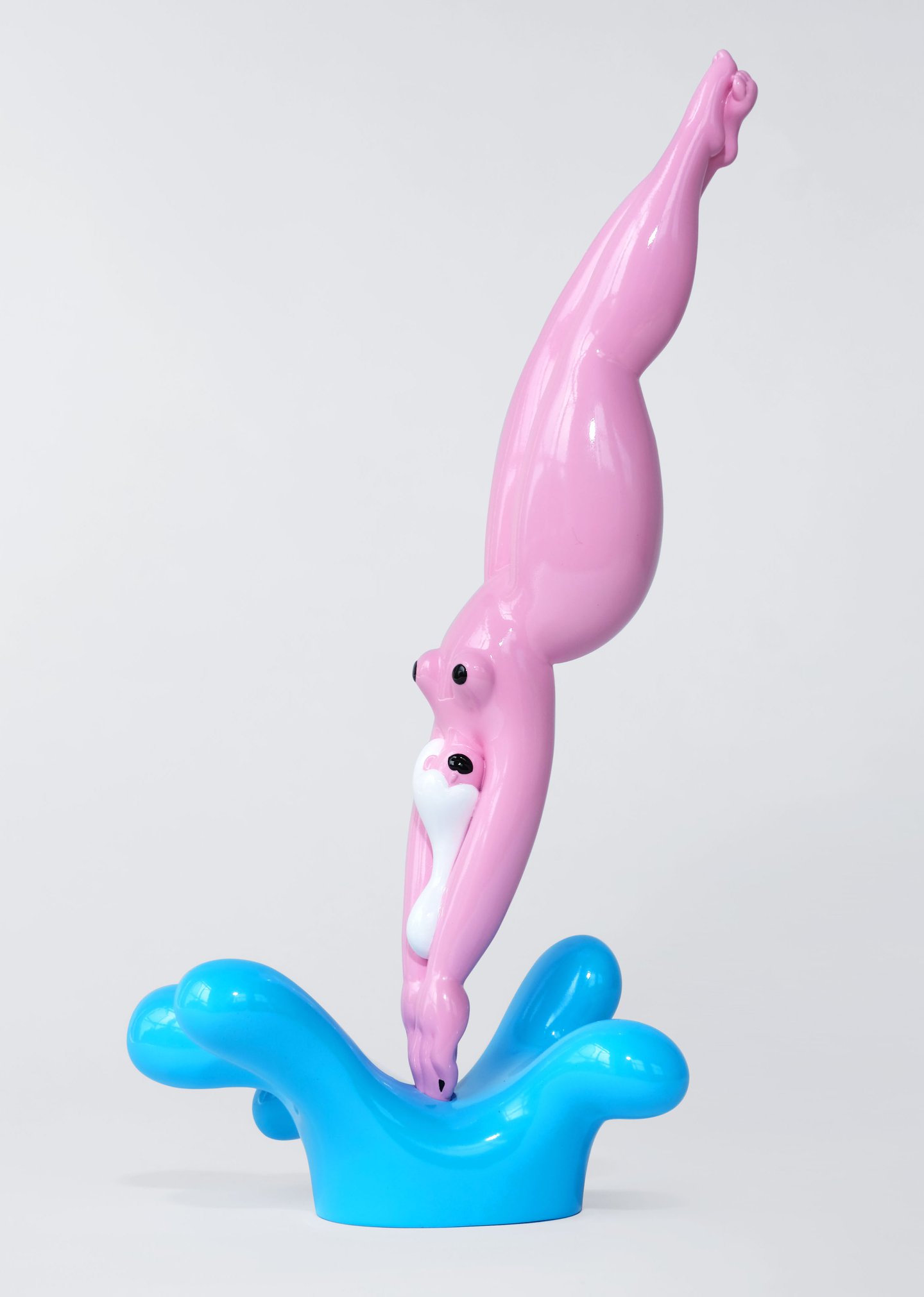 Marylou Faure makes a hearty splash with a daring dive into 3D inflatable sculpture